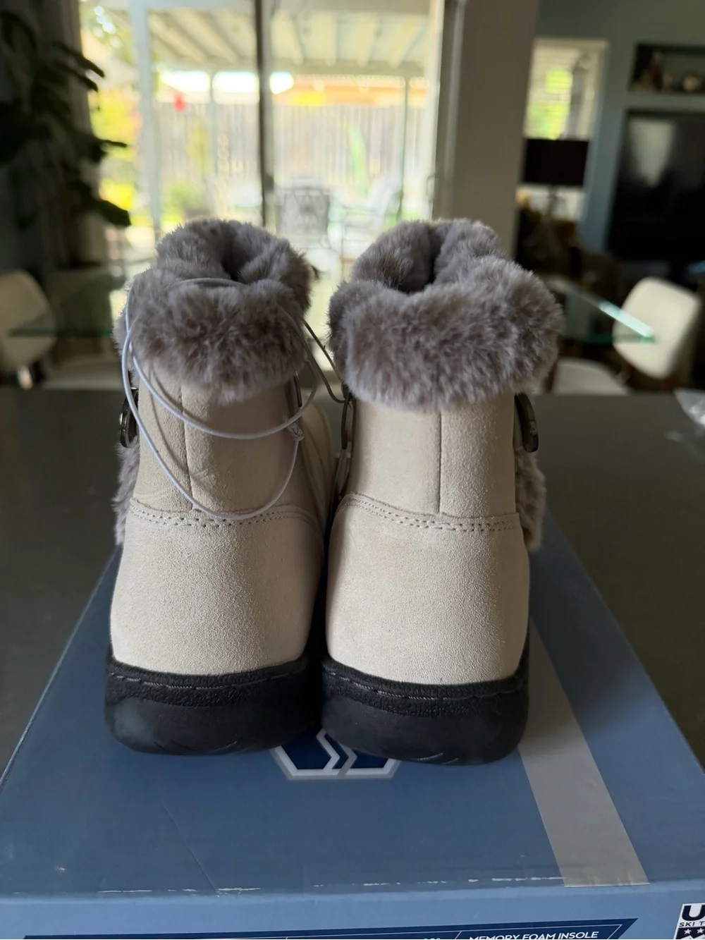 Khombu Women's Cream Faux-Fur Trim Winter Ankle Boots